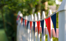 Fence as a barrier that can be overcome (image from www.freepik.de)