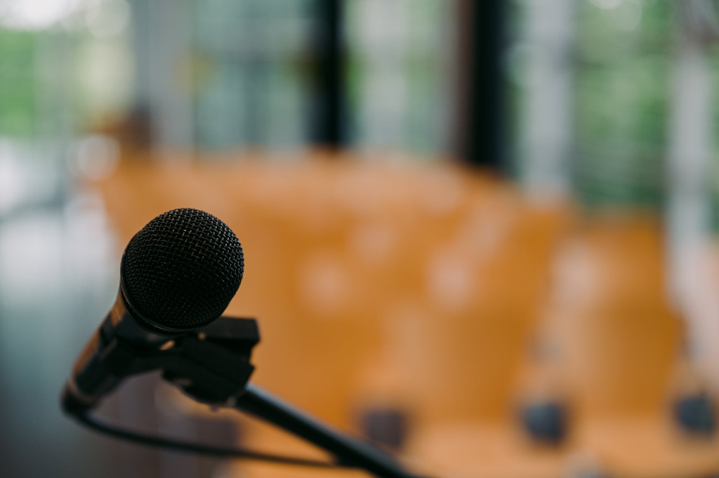 Microphone